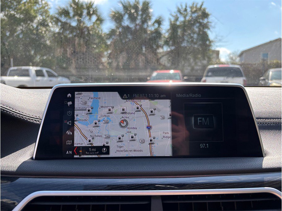 Used 2018 BMW 750i 750i Sedan 4D image 34