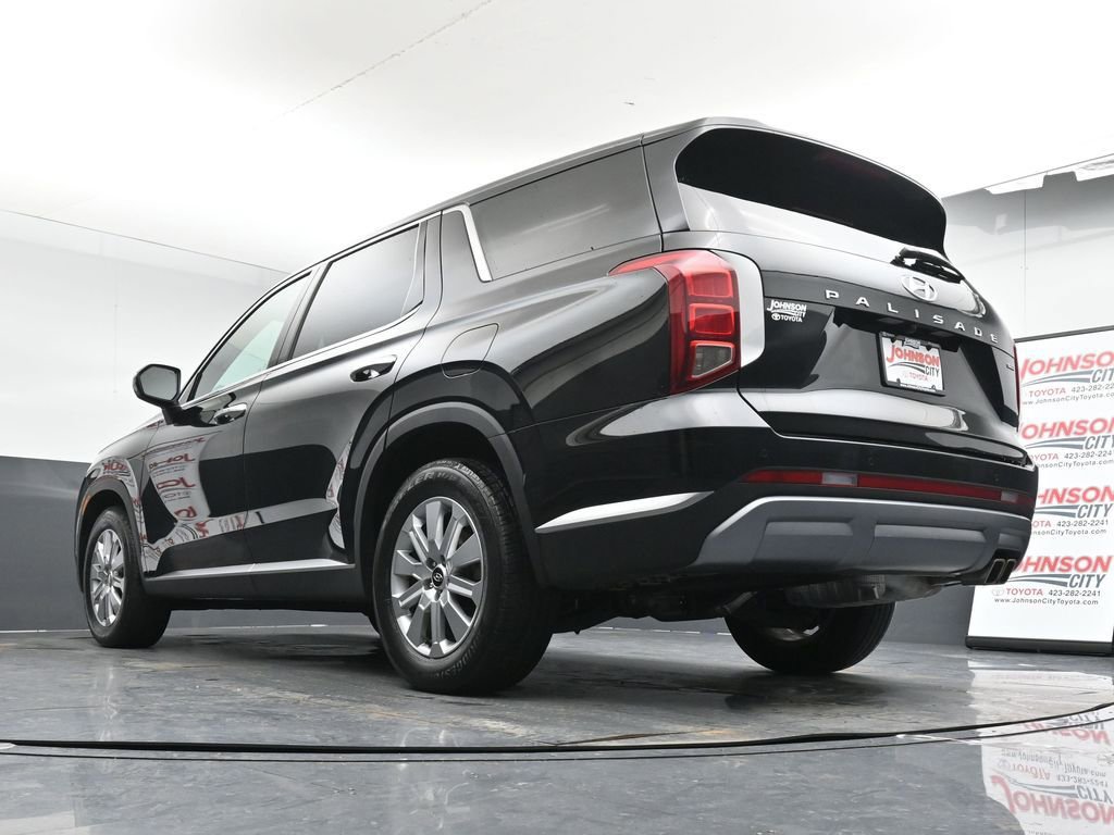 Used 2023 Hyundai Palisade SE w/ Cargo Package image 40