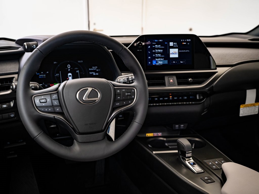 New 2025 Lexus UX 300h AWD image 4