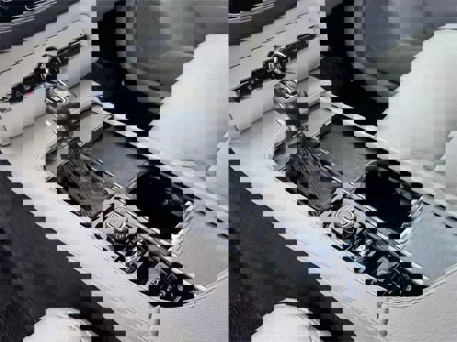 Used 2021 Volvo XC90 T5 Momentum w/ Climate Package image 21