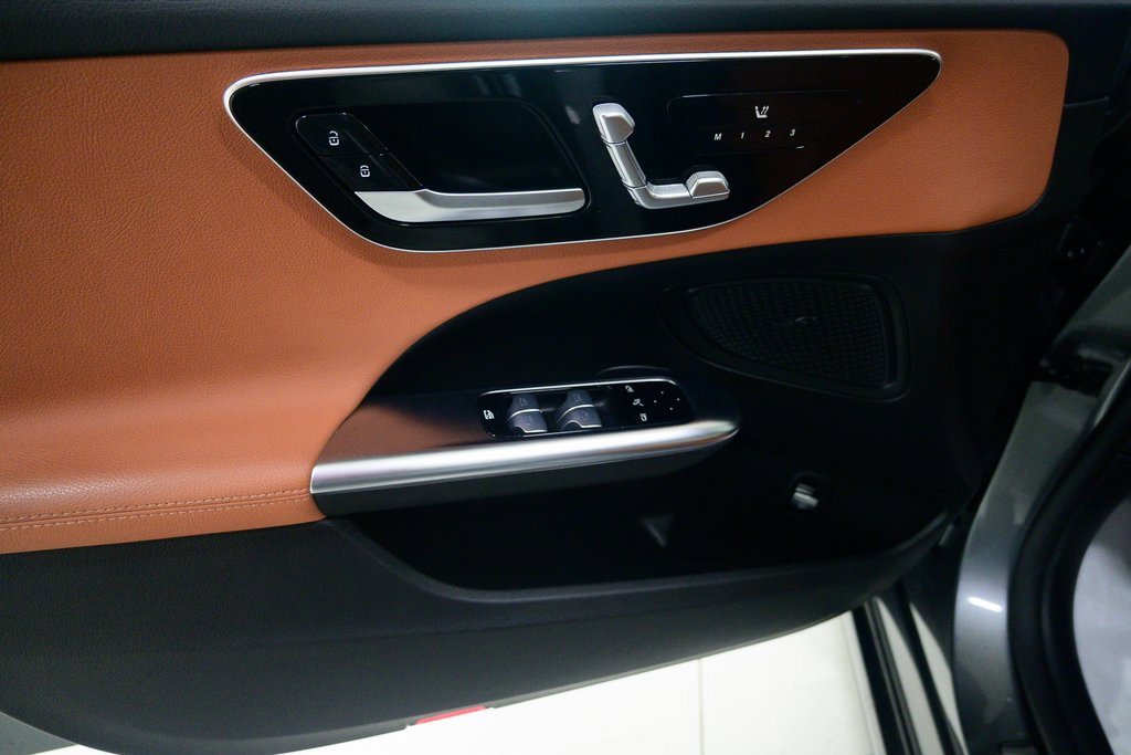 Used 2023 Mercedes-Benz C 300 4MATIC Sedan image 20