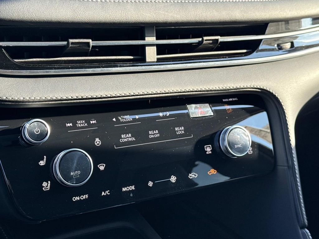 New 2026 INFINITI QX60 Luxe image 5