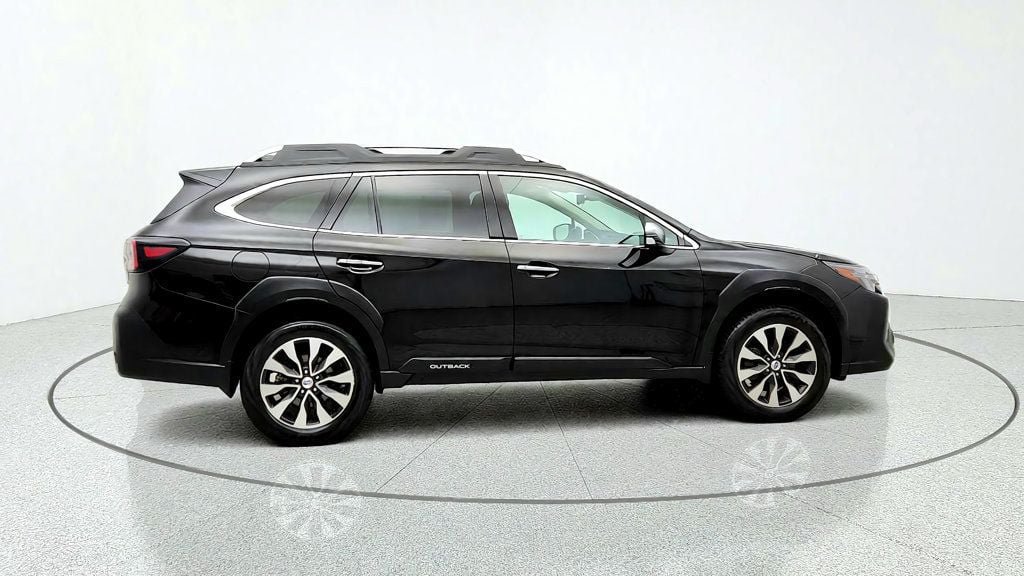 Used 2024 Subaru Outback Touring XT AWD/4WD image 4