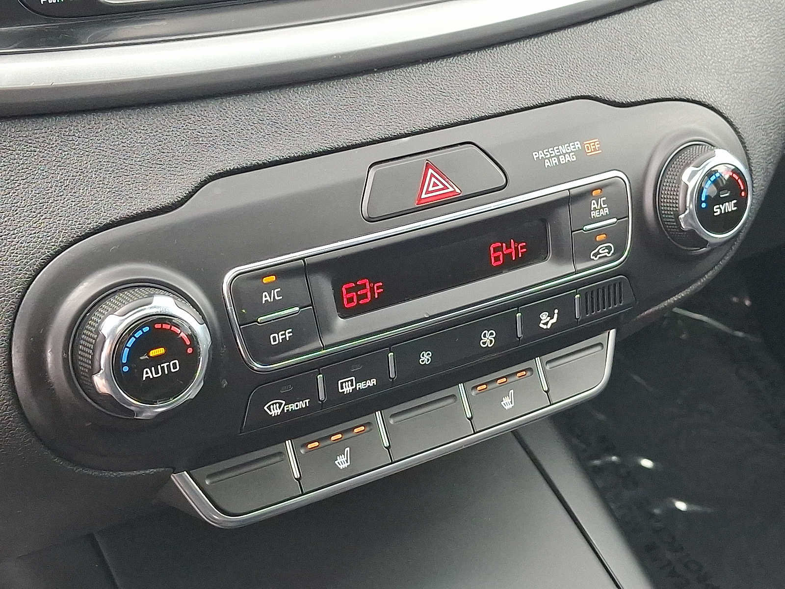 Used 2020 Kia Sorento S AWD/4WD image 16