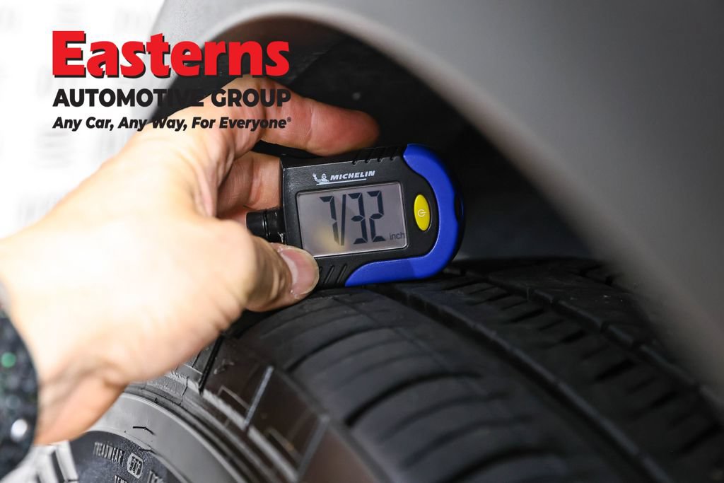 Used 2022 Nissan Pathfinder SV AWD/4WD image 29