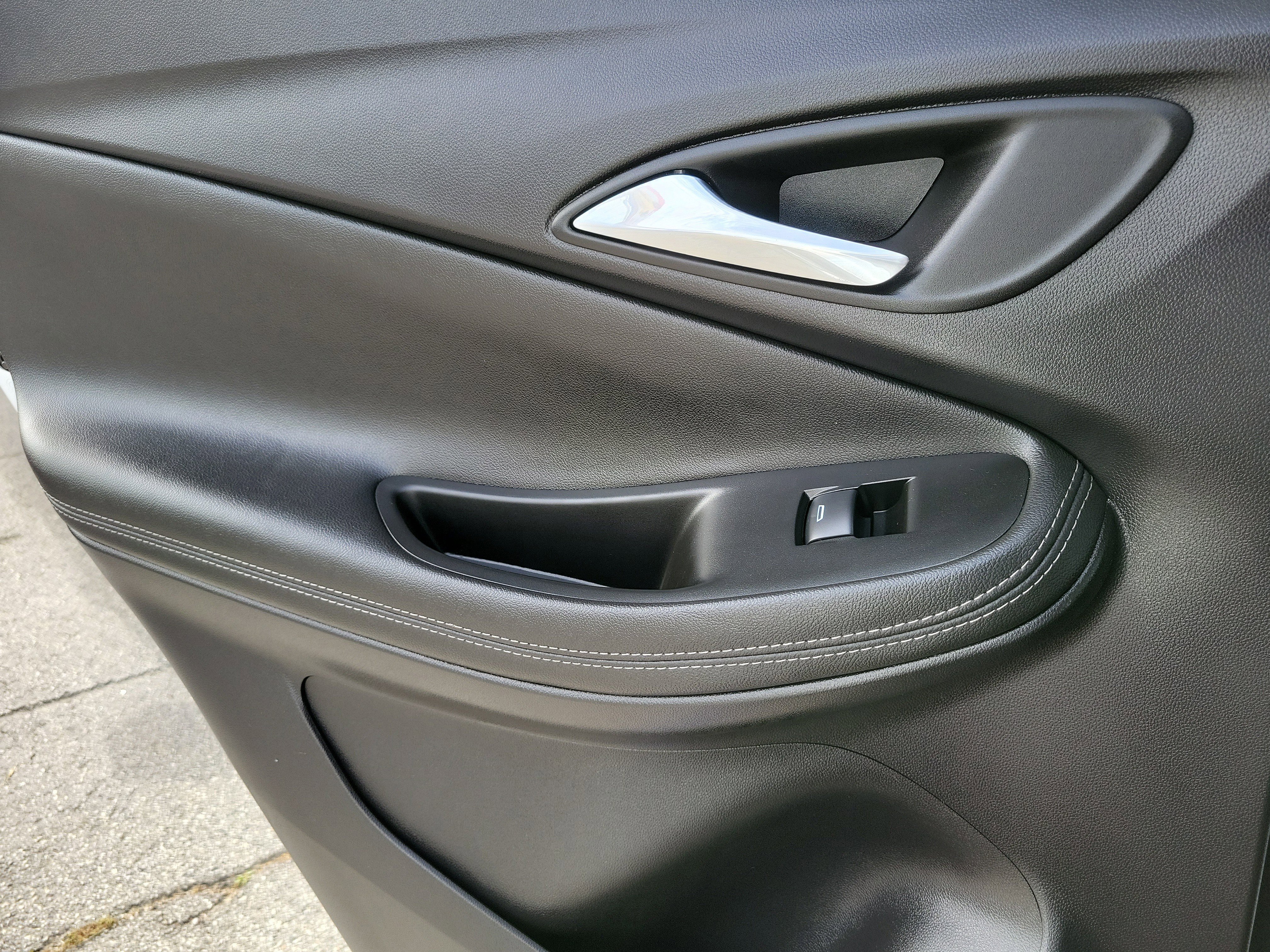 Used 2025 Buick Encore GX Preferred image 13