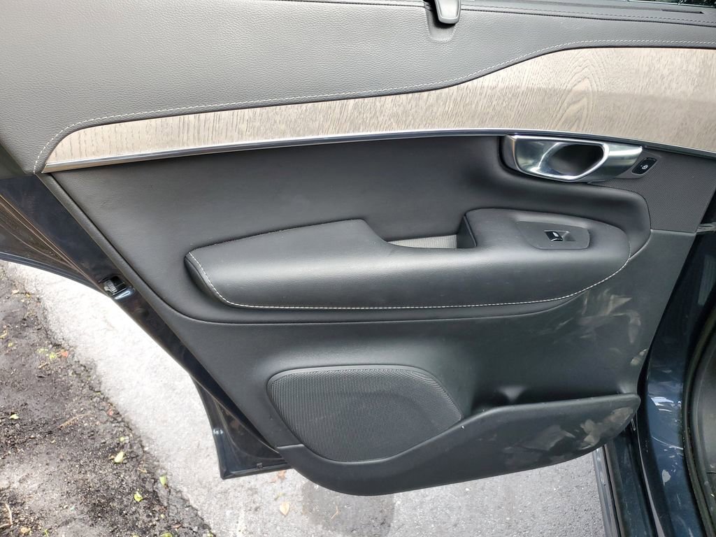 Certified 2022 Volvo XC90 T8 Inscription w/ Advanced Package image 10