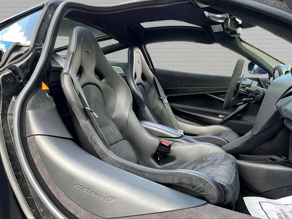 Used 2020 McLaren 720S Performance RWD image 17