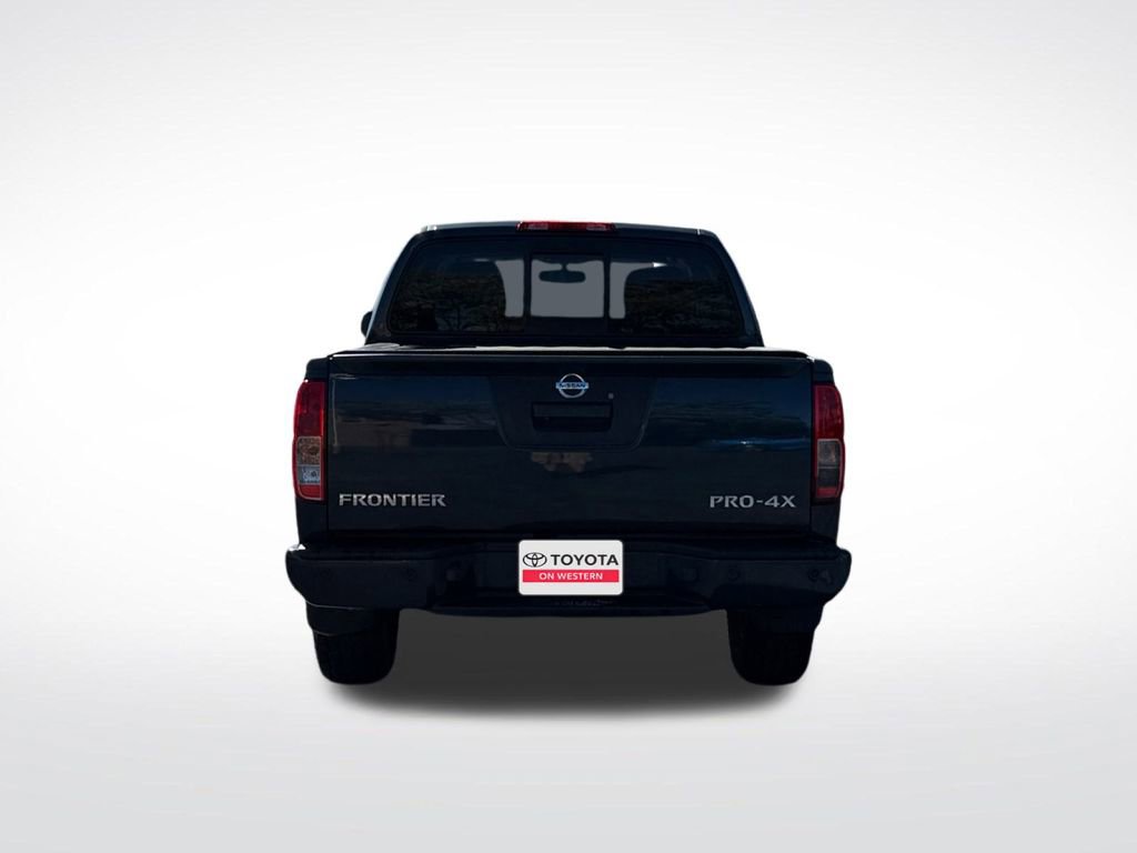 Used 2015 Nissan Frontier PRO-4X image 4