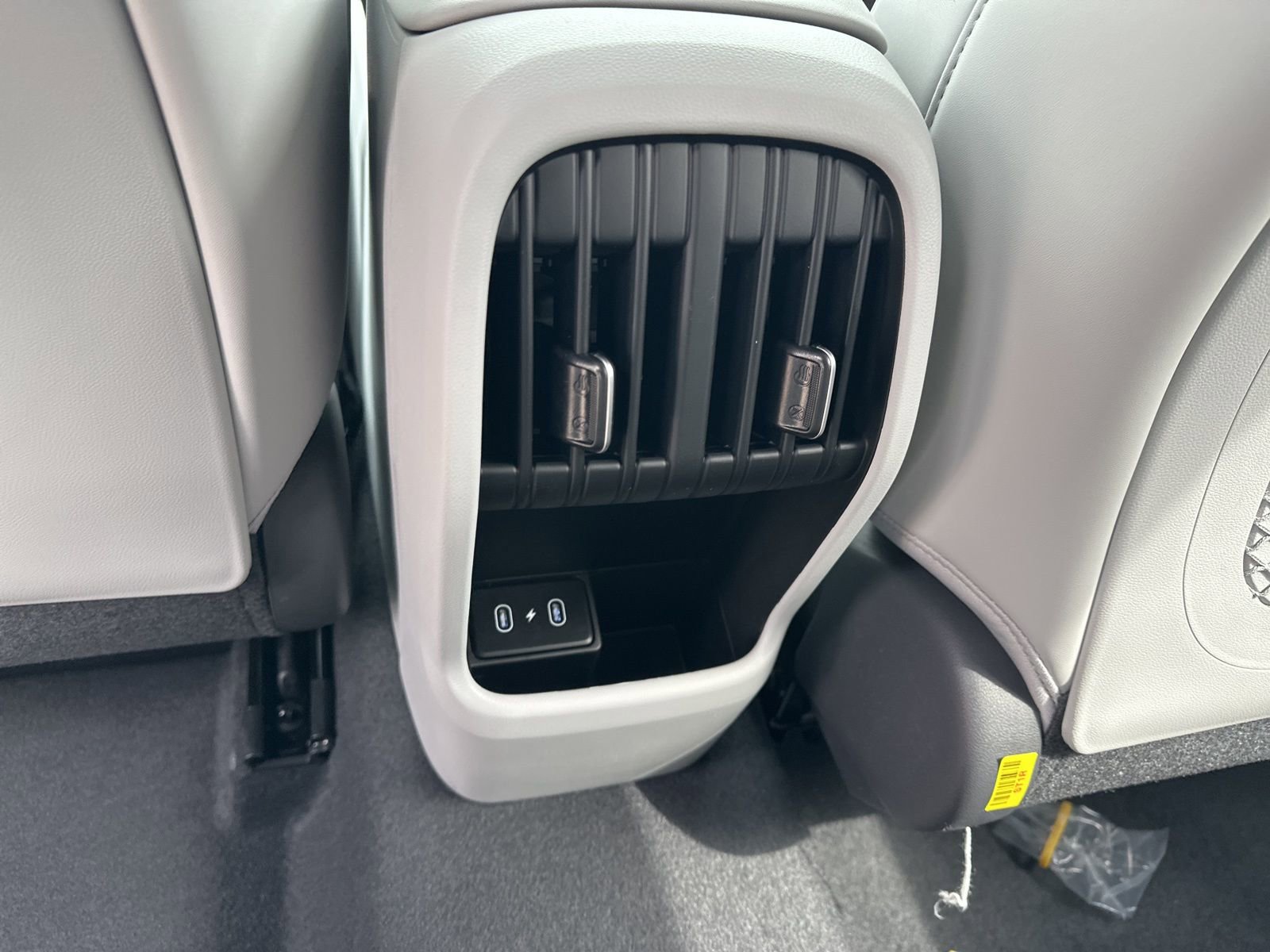 New 2026 Hyundai Kona SEL Premium AWD/4WD image 16