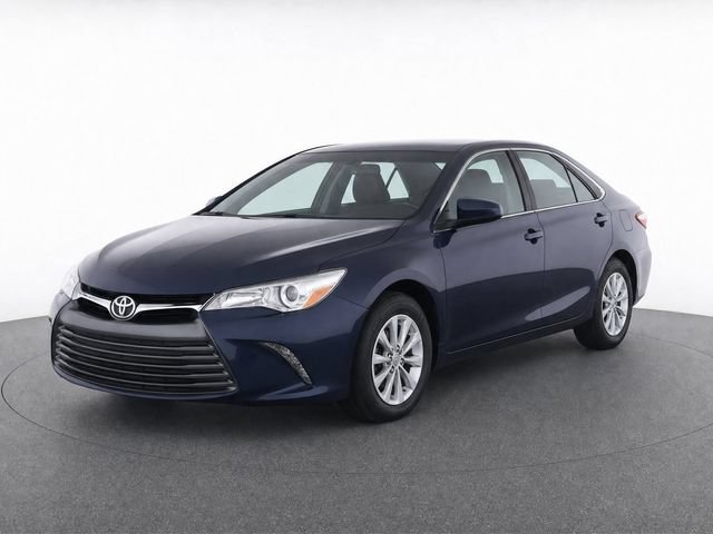 Used 2015 Toyota Camry LE FWD image 2