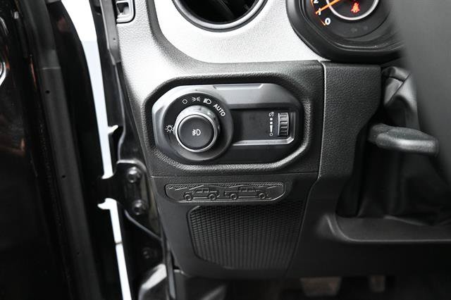 Used 2025 Jeep Wrangler Unlimited Sport AWD/4WD image 7