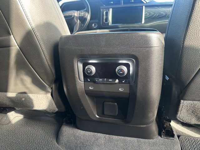 Used 2023 GMC Yukon Denali image 32