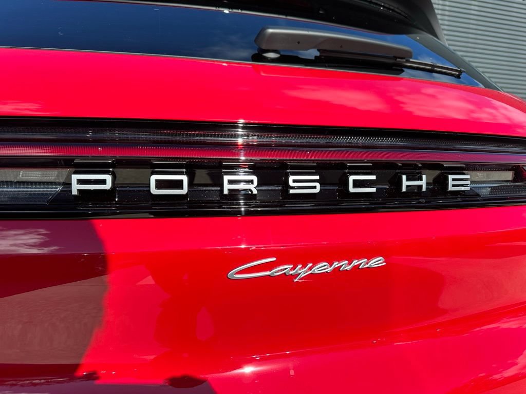 Certified 2026 Porsche Cayenne AWD/4WD image 14