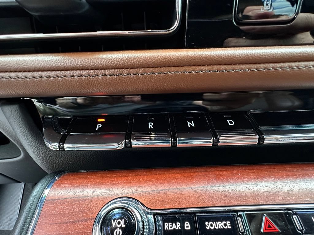 Used 2021 Lincoln Aviator Reserve w/ Elements Package Plus AWD/4WD image 31