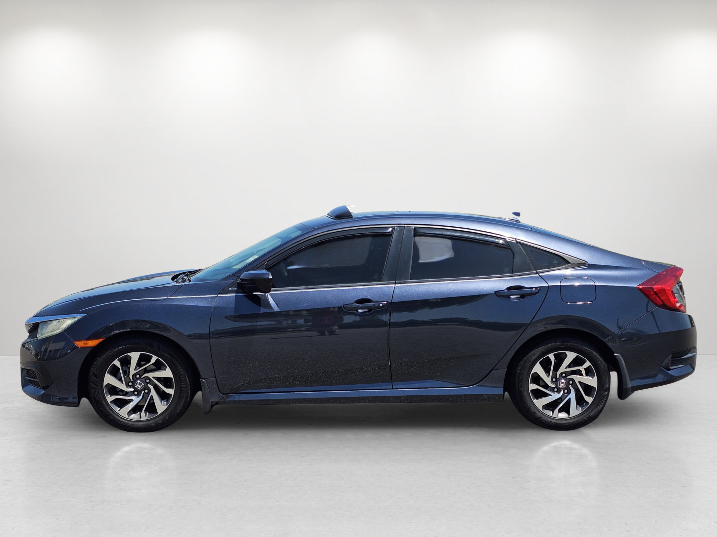 Used 2018 Honda Civic EX image 8