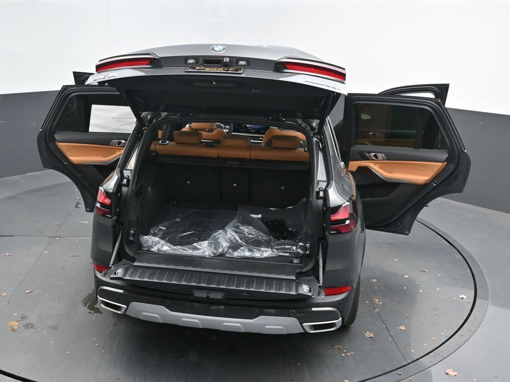 New 2026 BMW X5 sDrive40i w/ Parking Assistance Package RWD image 57