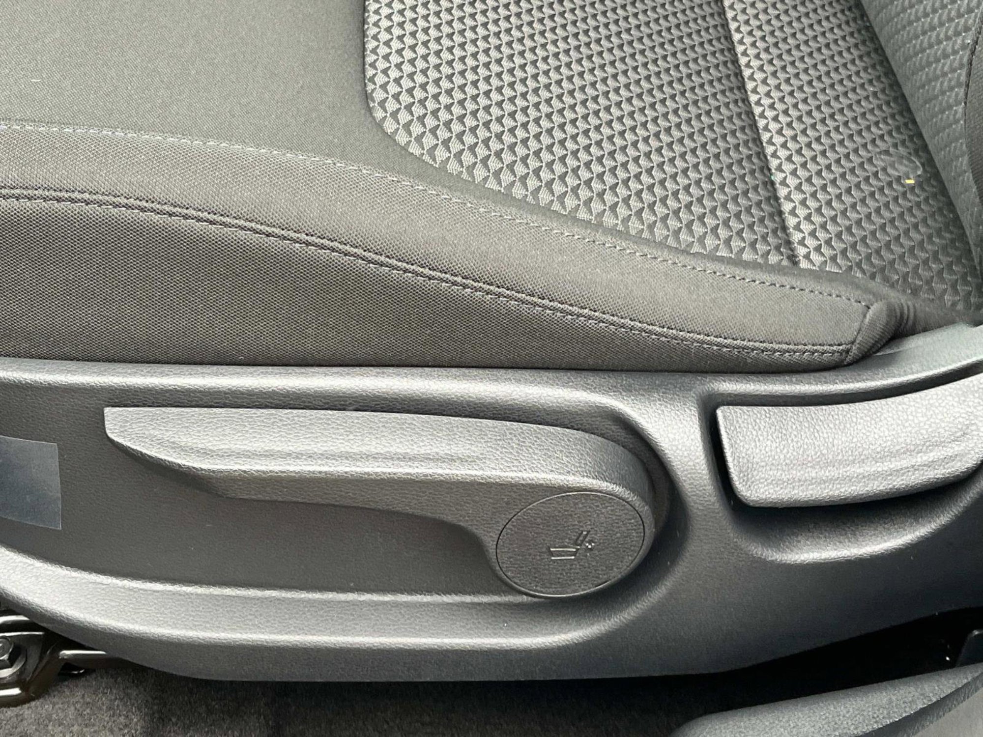 New 2025 Kia Sportage LX image 26