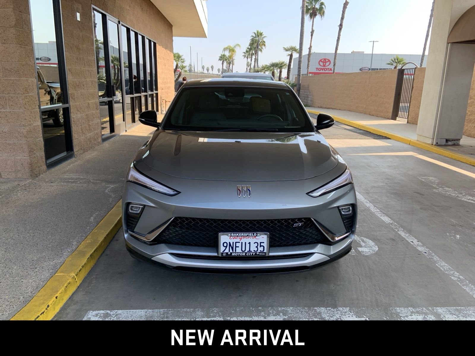 Certified 2024 Buick Envista Sport Touring w/ Convenience I Package image 2