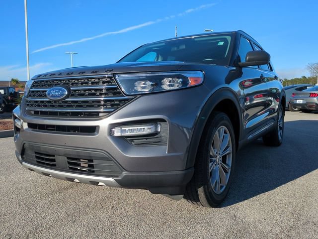 Used 2022 Ford Explorer XLT w/ Equipment Group 202A AWD/4WD image 8