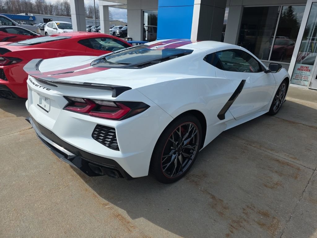 Used 2025 Chevrolet Corvette Stingray Preferred Cpe image 3