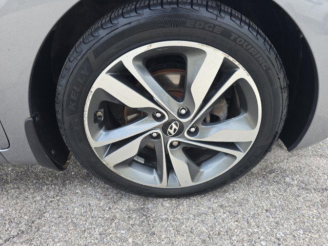 Used 2016 Hyundai Elantra Limited FWD image 12