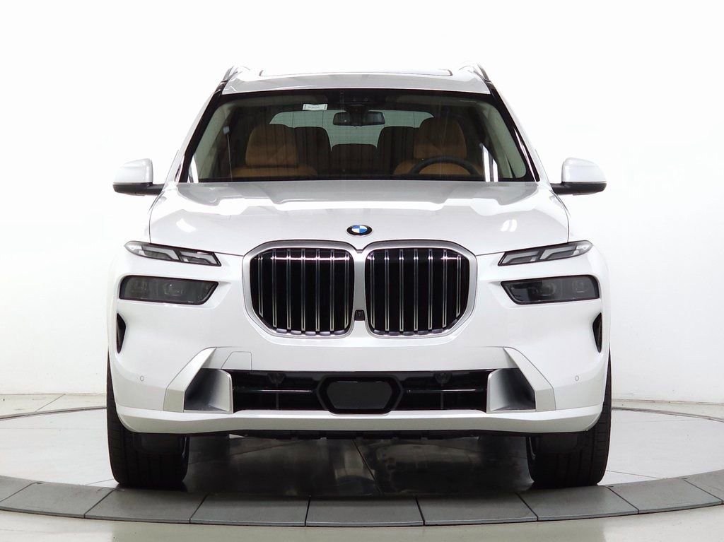 New 2026 BMW X7 xDrive40i image 2