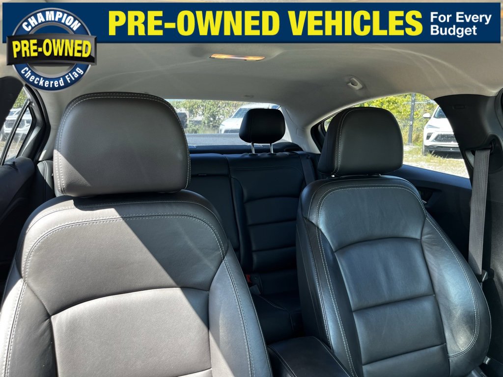 Used 2016 Chevrolet Cruze Premier image 29