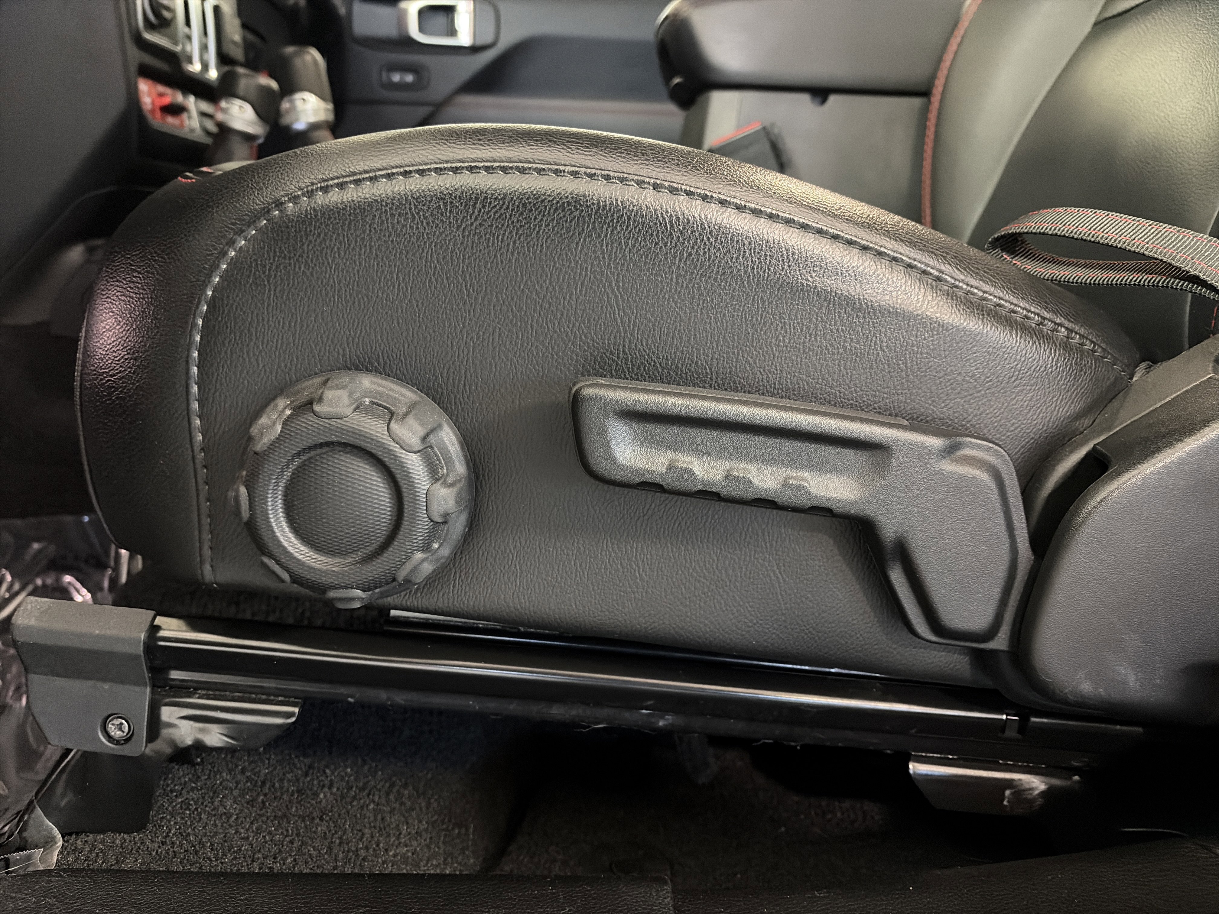 Used 2021 Jeep Wrangler Rubicon w/ LED Lighting Group image 15