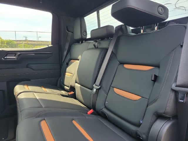 New 2026 GMC Sierra 1500 AT4 w/ AT4 Premium Package AWD/4WD image 10