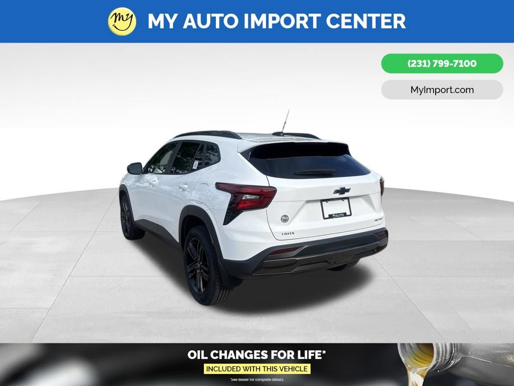 Used 2025 Chevrolet Trax ACTIV FWD image 5
