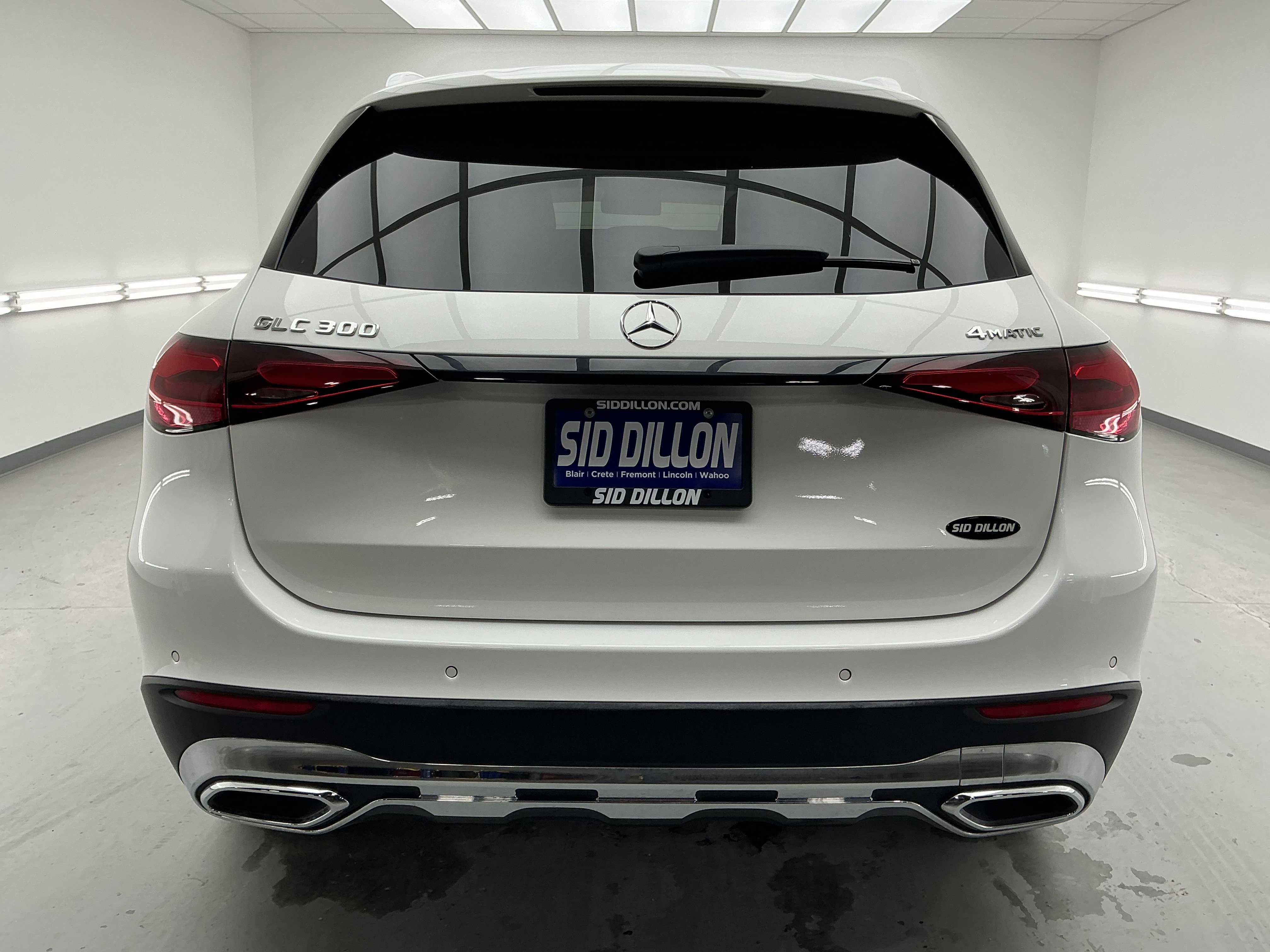 Used 2024 Mercedes-Benz GLC 300 4MATIC image 5