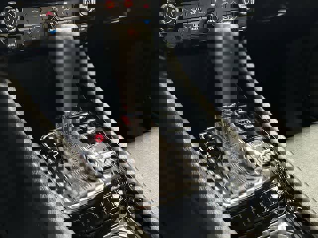 Used 2025 Jeep Compass Limited image 24