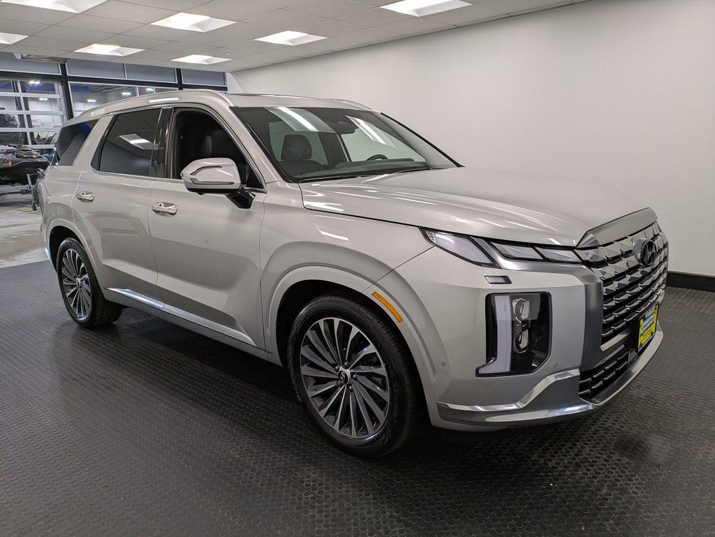 Used 2024 Hyundai Palisade Calligraphy AWD/4WD image 3