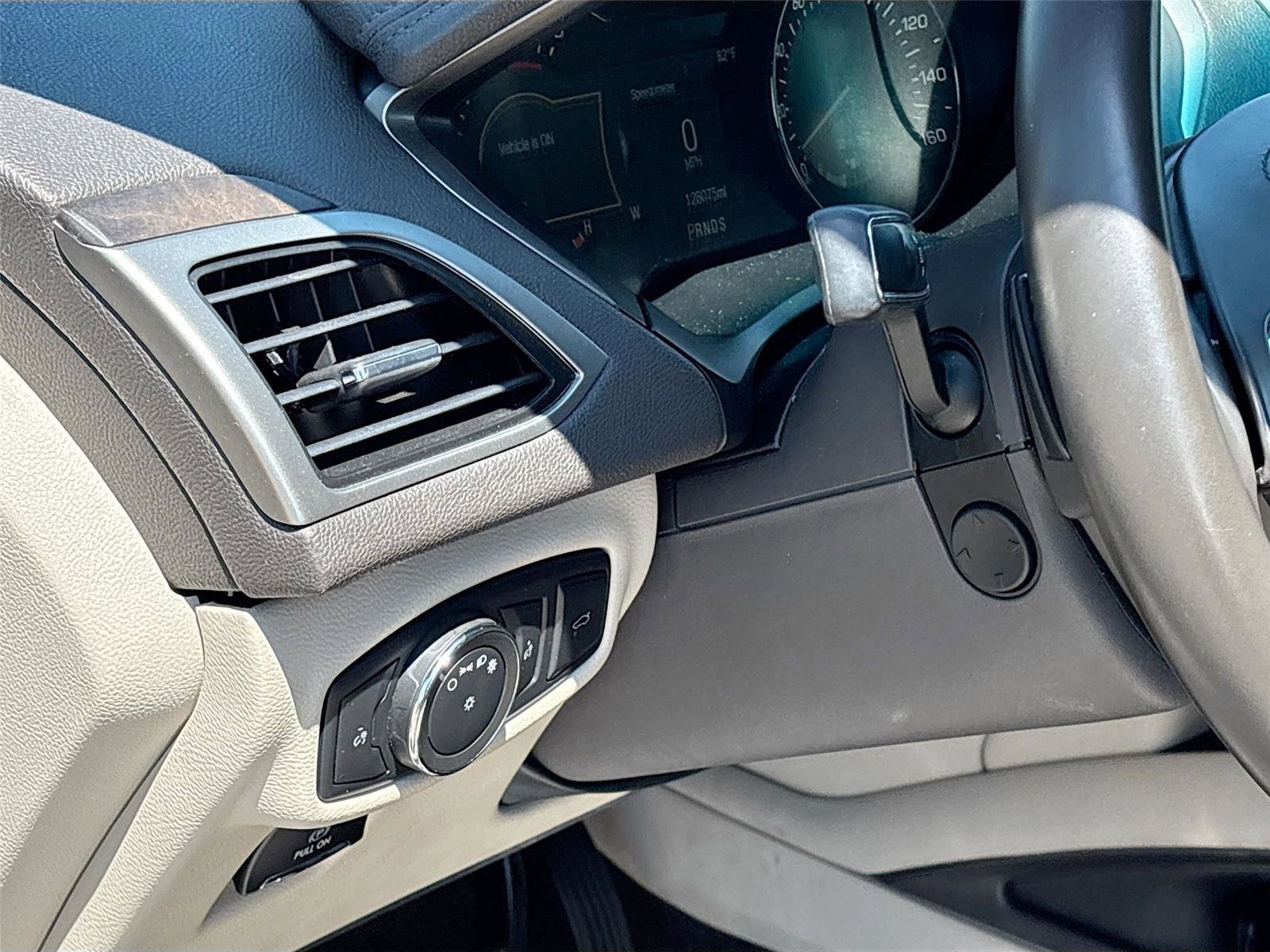 Used 2017 Lincoln MKZ Reserve image 10