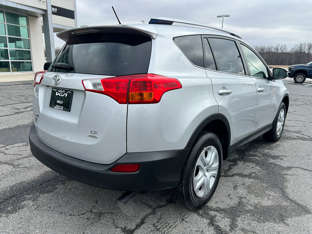 Used 2013 Toyota RAV4 LE image 7