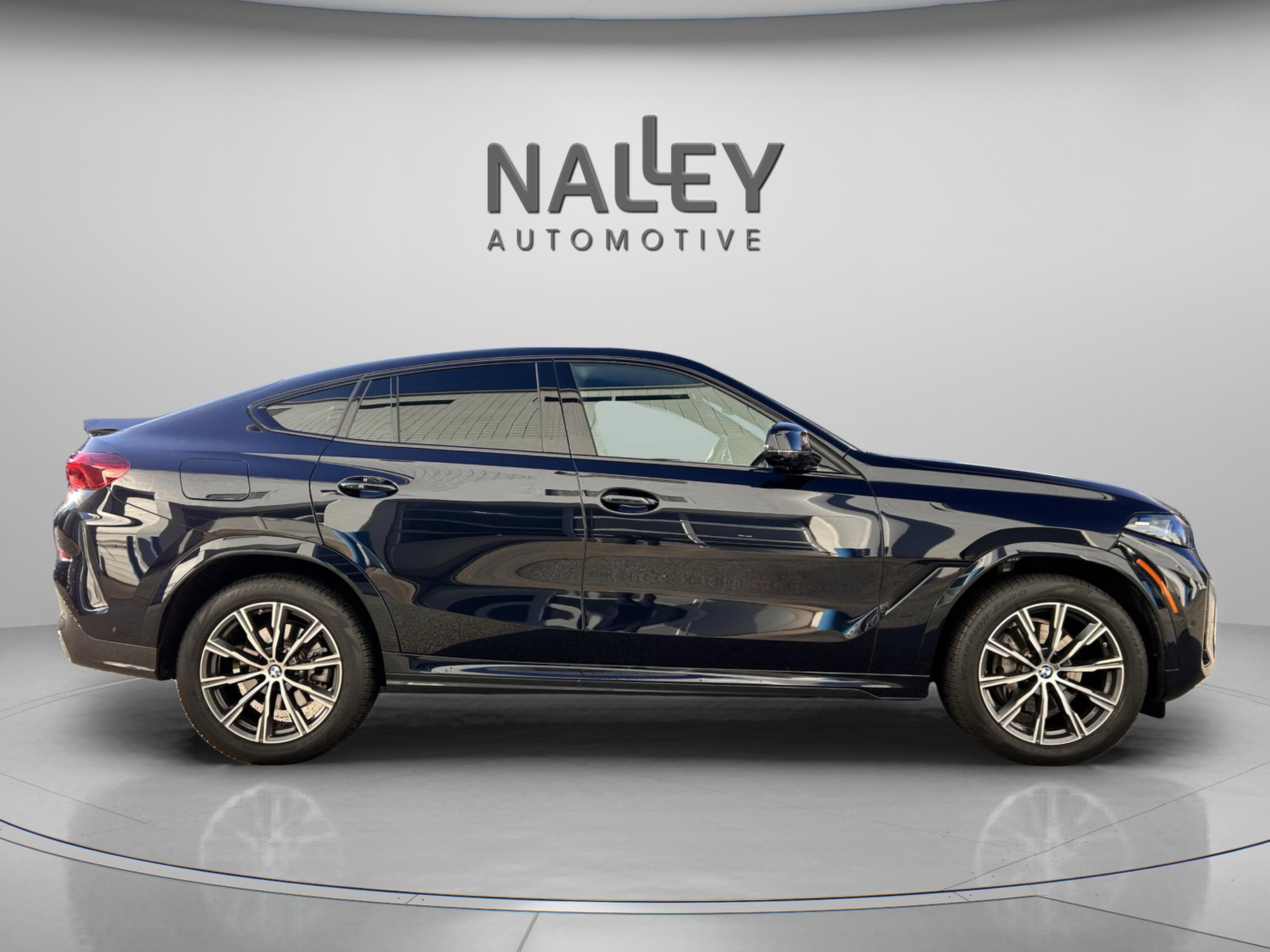 Used 2025 BMW X6 xDrive40i image 5