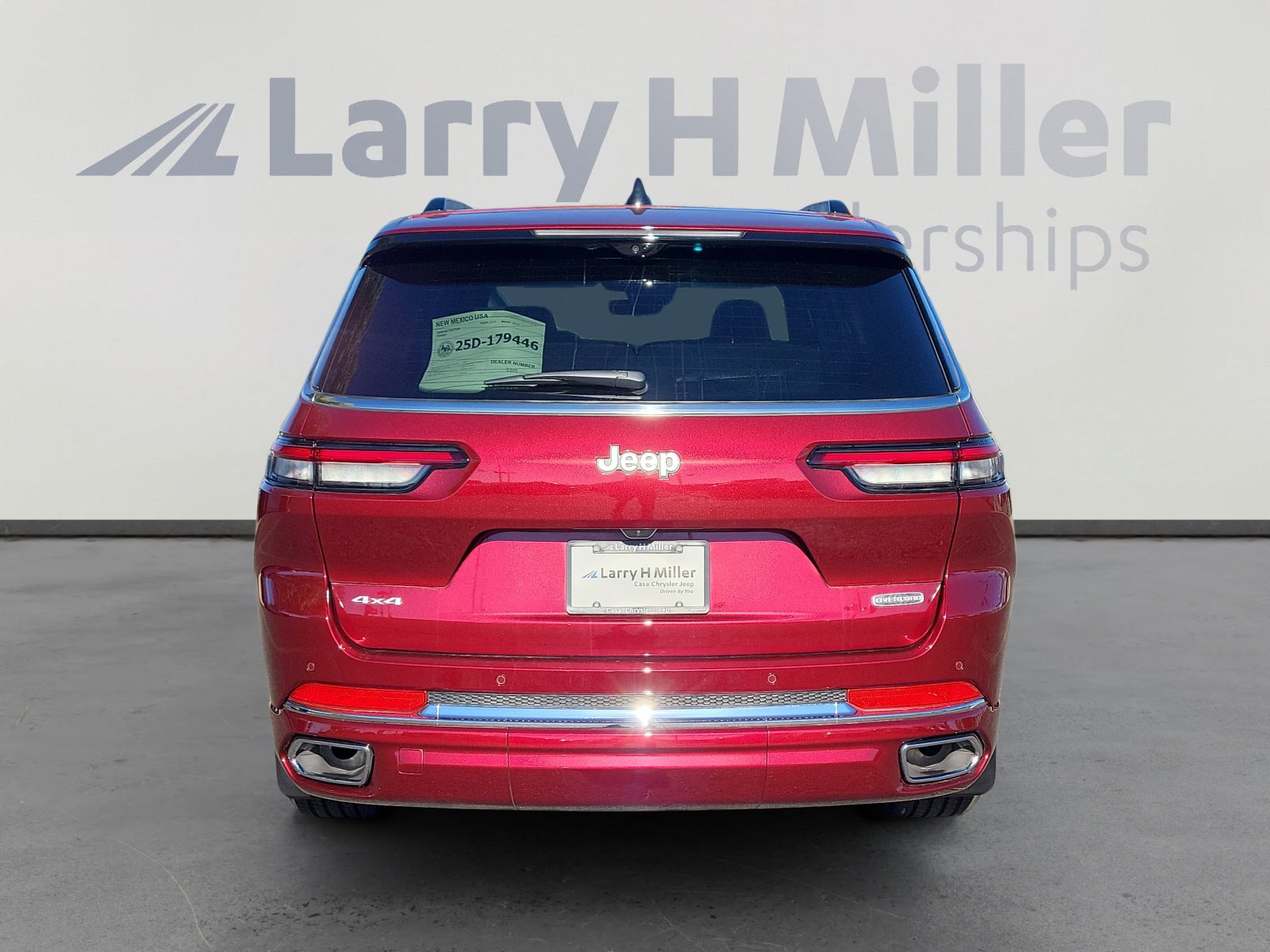 New 2025 Jeep Grand Cherokee L Overland w/ Luxury Tech Group IV image 5