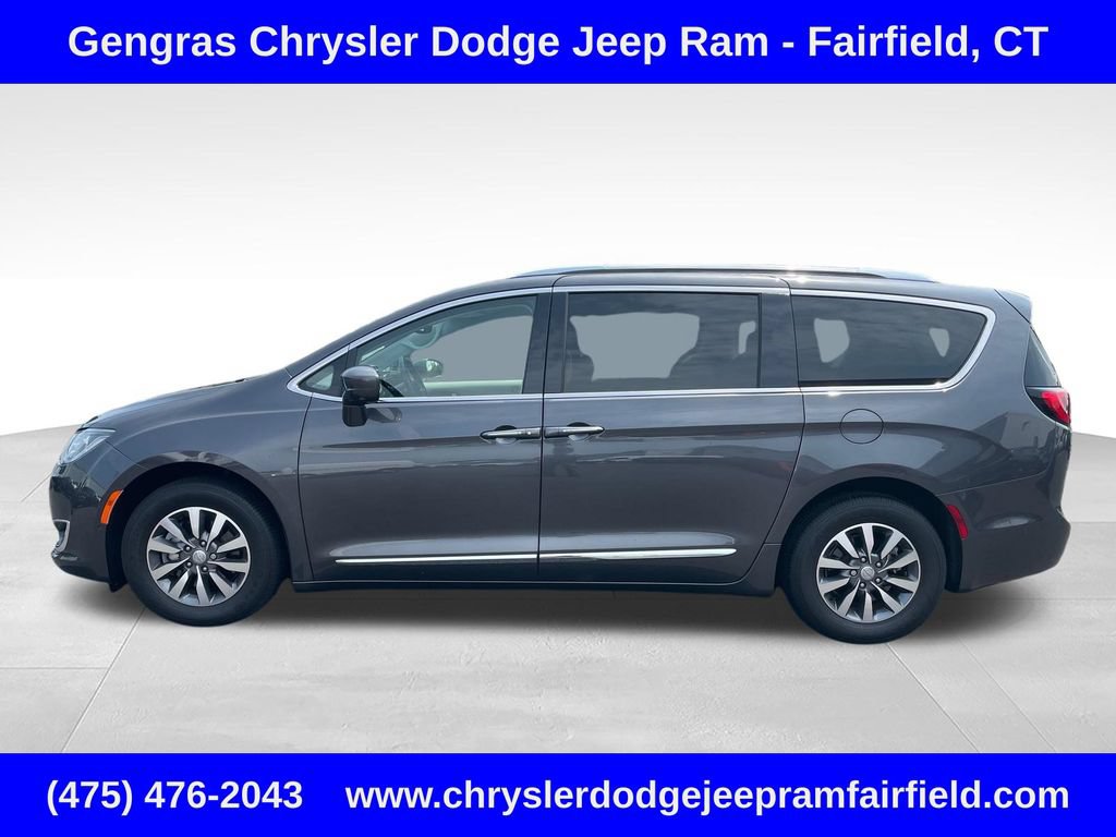 Used 2020 Chrysler Pacifica Touring-L Plus FWD image 4