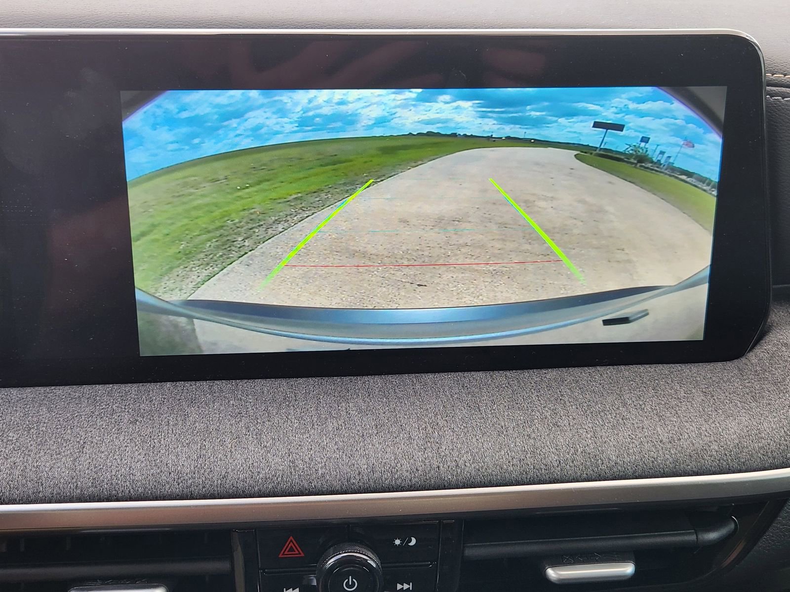 Used 2026 Nissan Kicks SV w/ Charging Package image 21