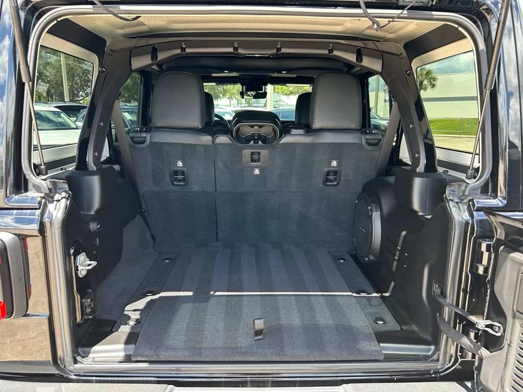 Used 2025 Jeep Wrangler Unlimited Rubicon AWD/4WD image 50