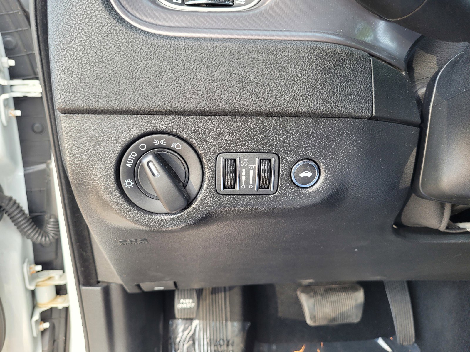 Used 2023 Dodge Charger SXT image 24