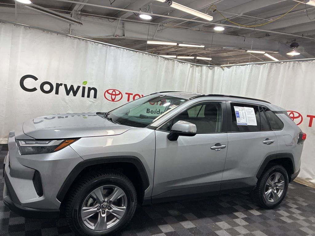 Used 2023 Toyota RAV4 XLE AWD/4WD image 4