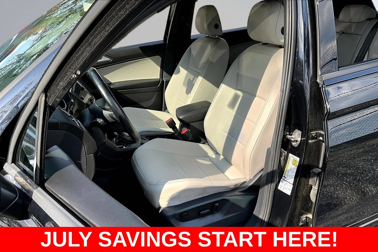 Used 2021 Volkswagen Tiguan SEL AWD/4WD image 25