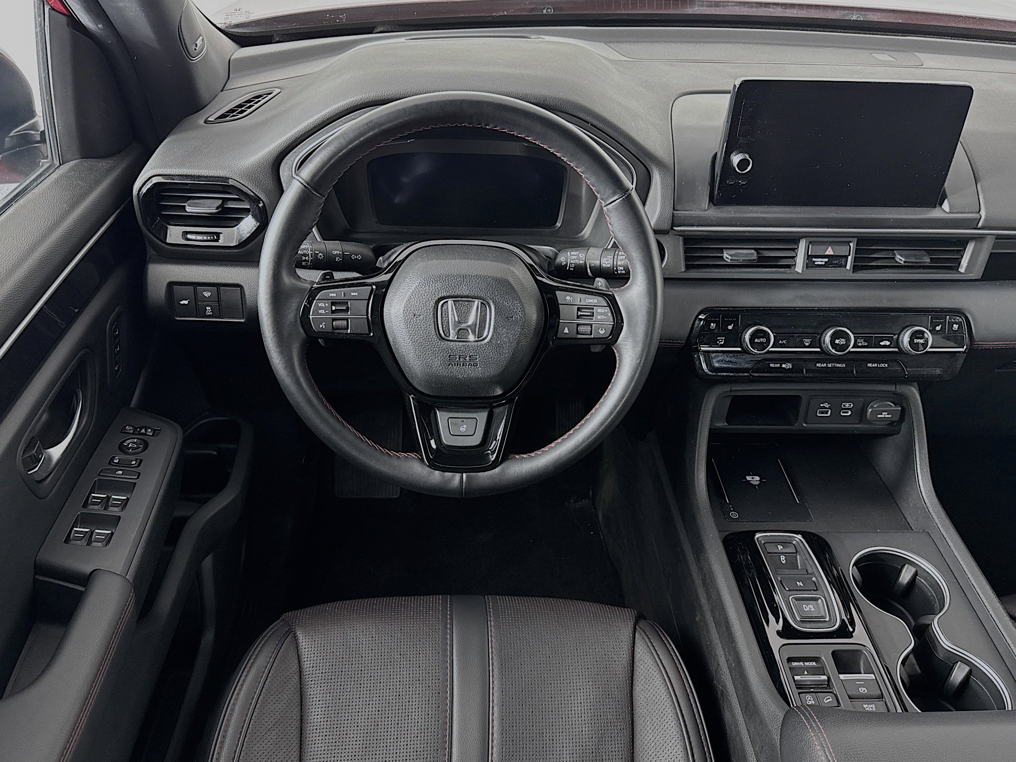 Certified 2025 Honda Pilot Black Edition image 24