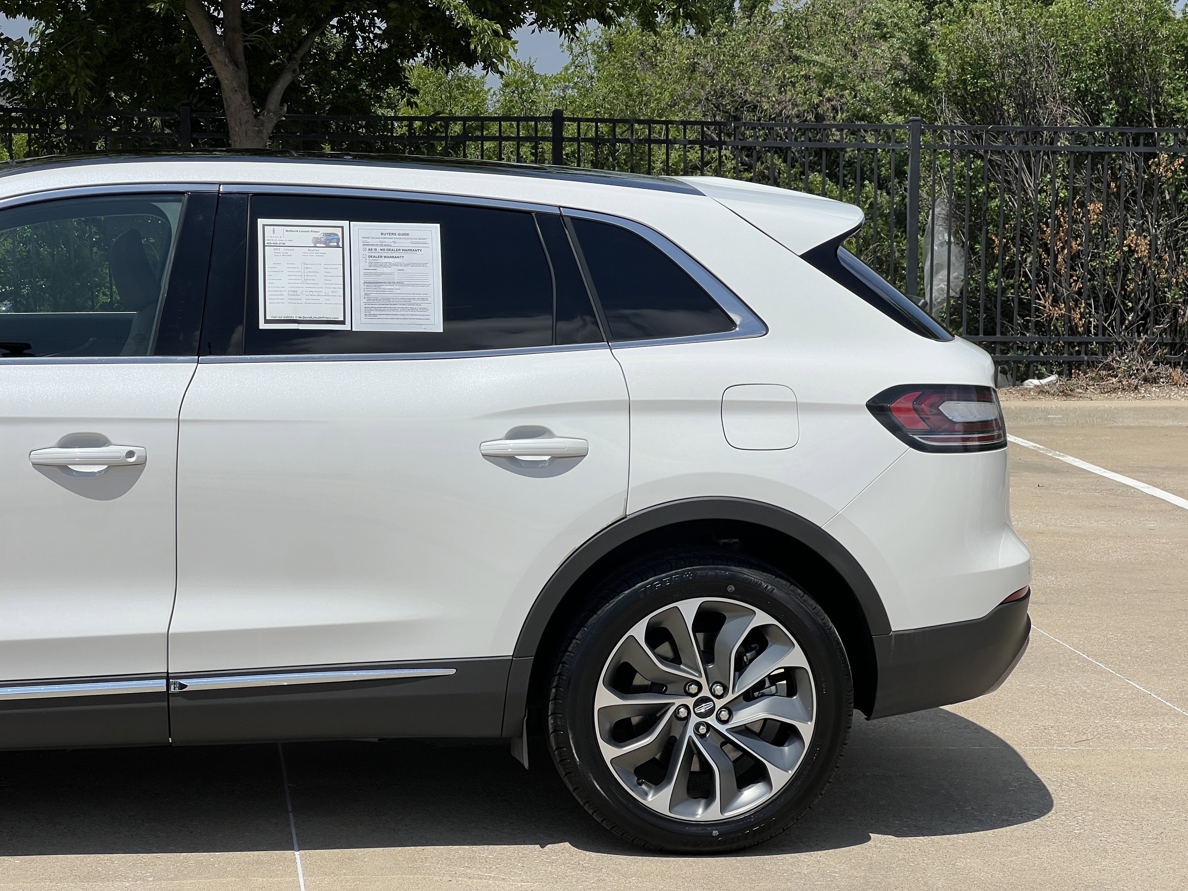 Certified 2022 Lincoln Nautilus Reserve AWD/4WD image 6