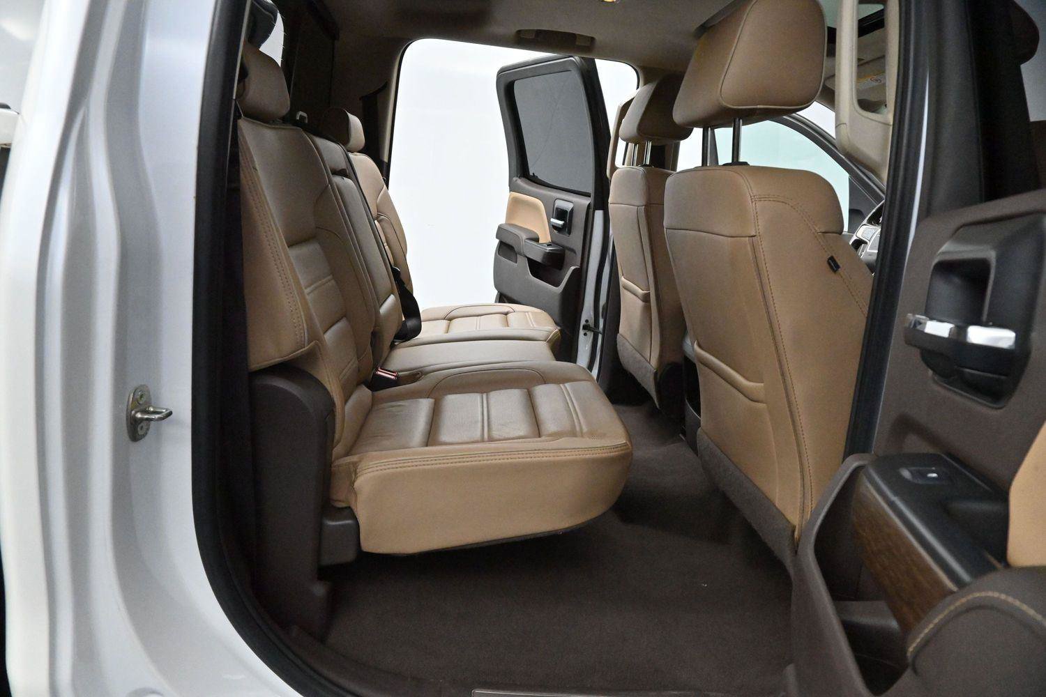 Used 2019 GMC Sierra 2500 Denali w/ Duramax Plus Package AWD/4WD image 30