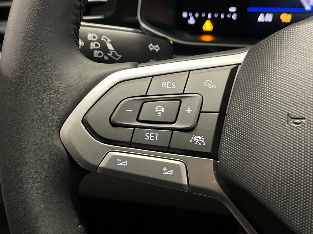 New 2026 Volkswagen Jetta SE FWD image 25