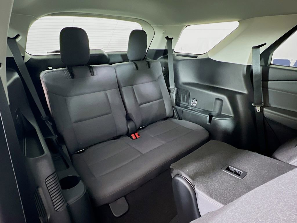 Used 2025 Ford Explorer Active image 31