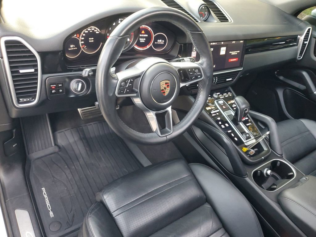 Used 2019 Porsche Cayenne S image 19